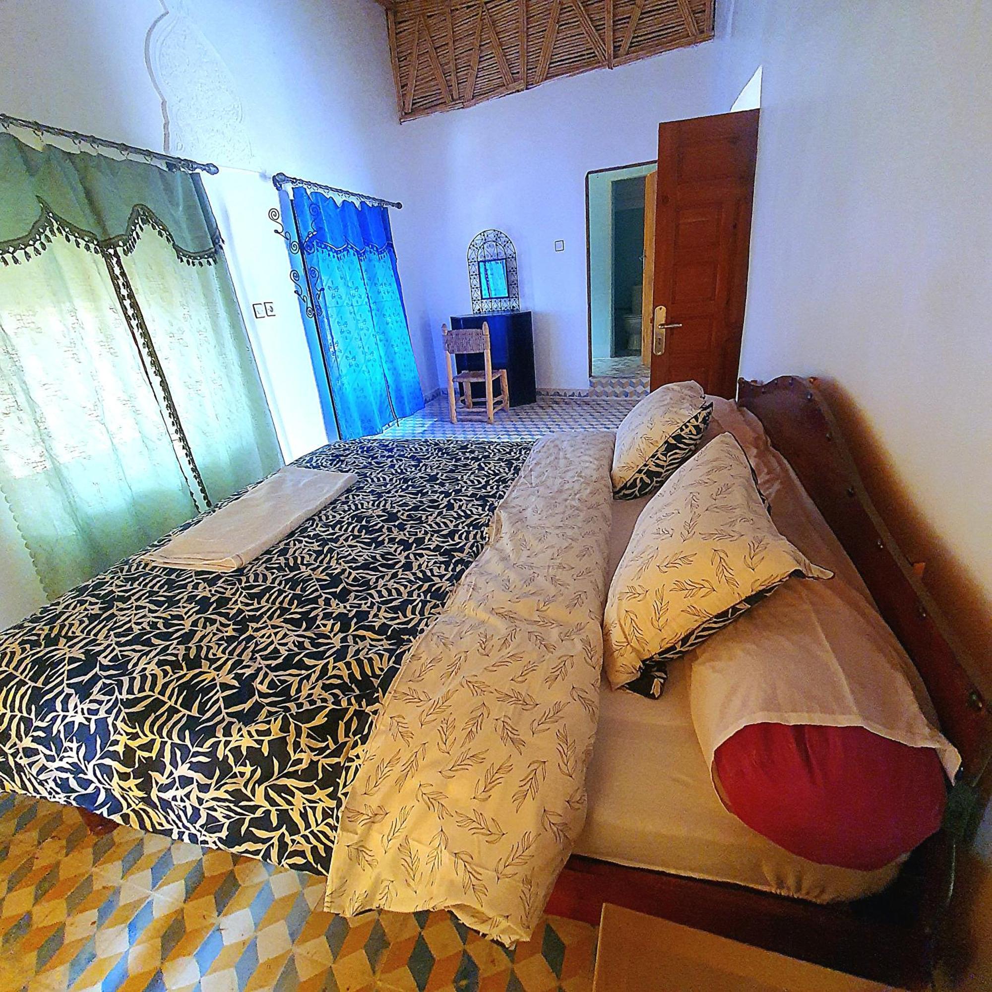 Riad Taourirte Tinghir Exteriör bild